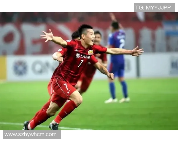 近十年中国足球球星崛起与挑战分析：从武磊到蒿俊闵的奋斗历程